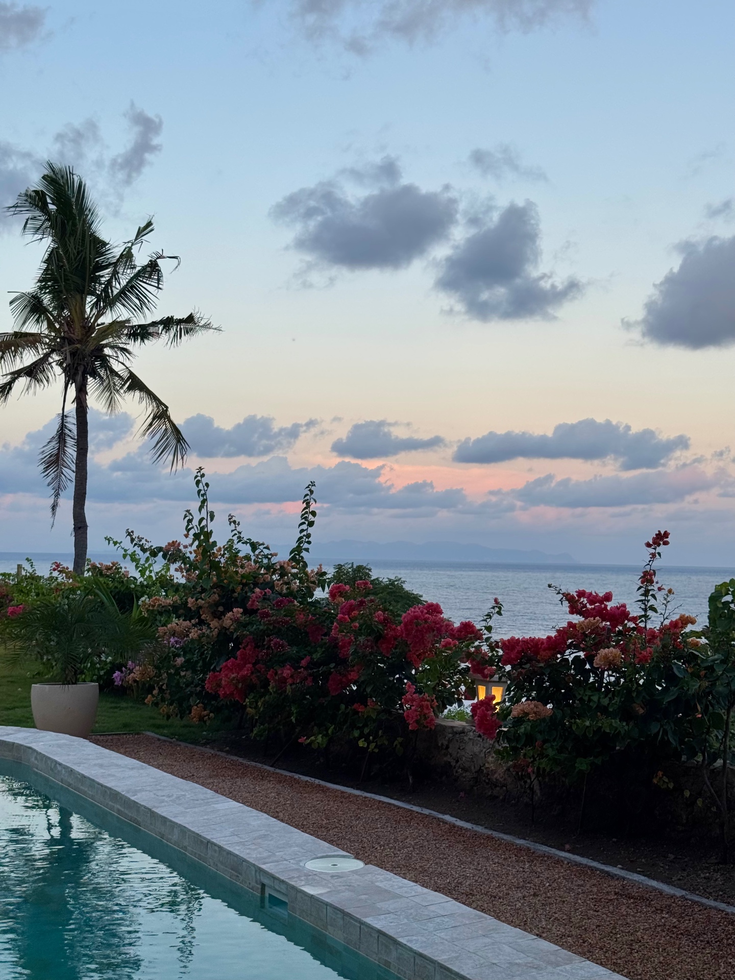 Pool and ocean sunset at Villas Roc-Azur