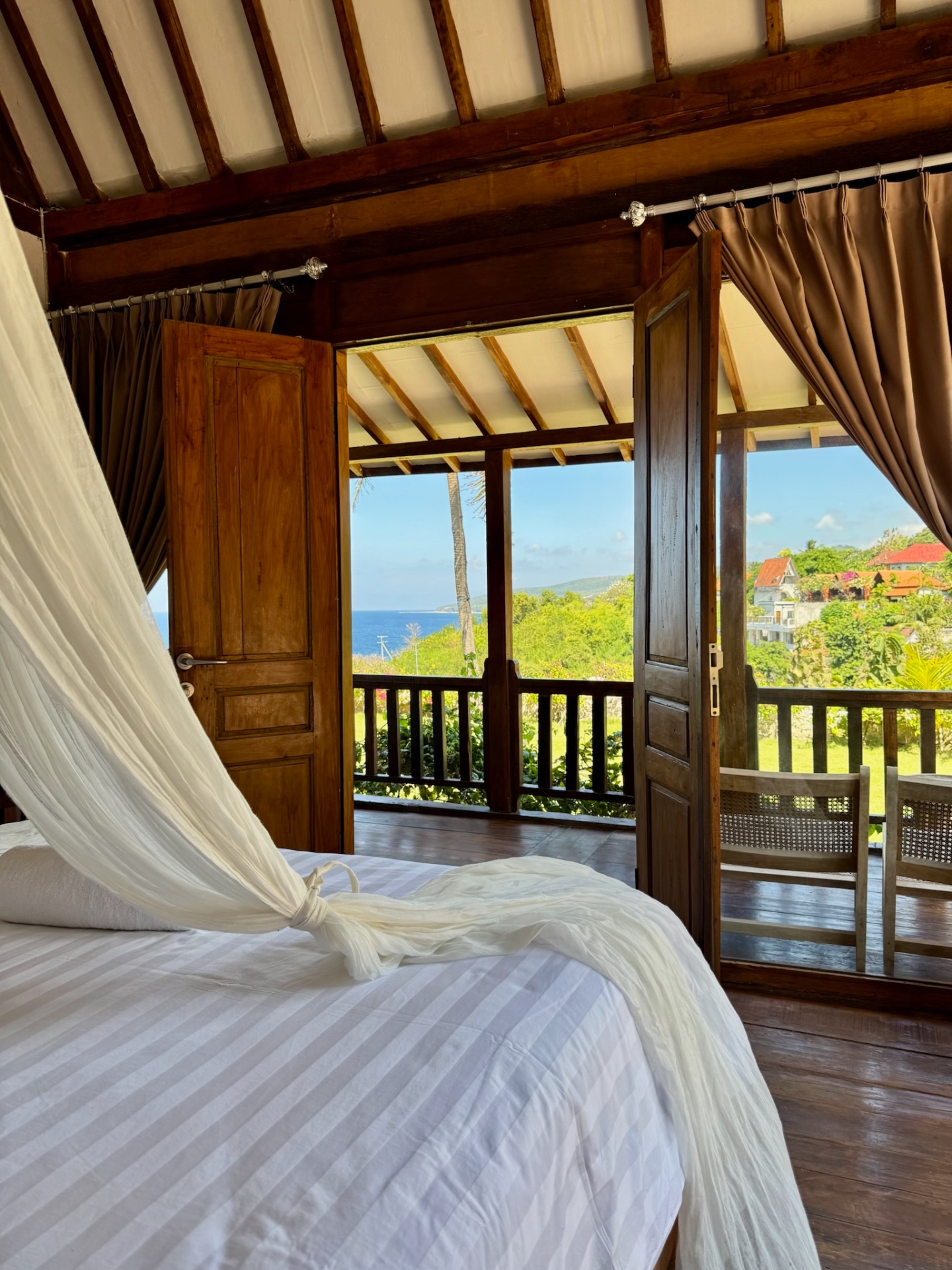 Superior bedroom with ocean view